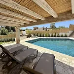 Smeraldo Villa *